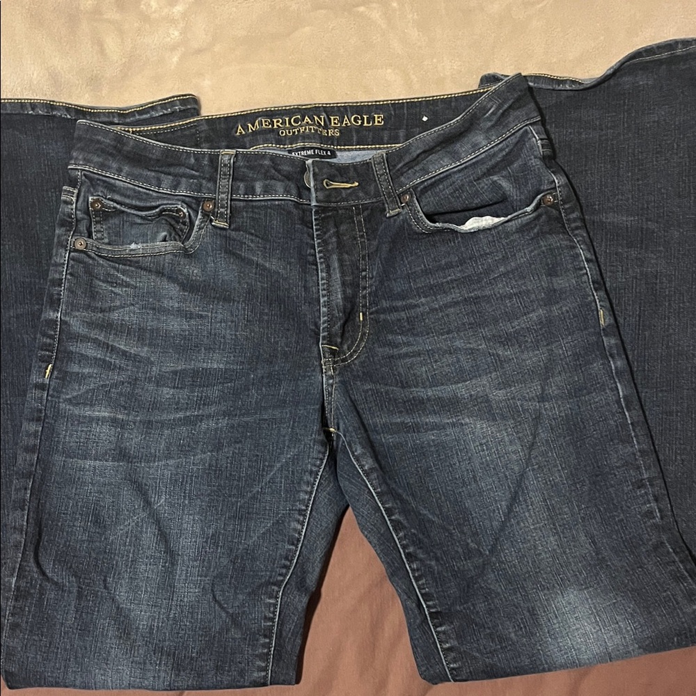American Eagle Outfitters Men's Dark Wash Relaxed Jeans